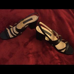 Jennifer Moore Black strappy Sandal !